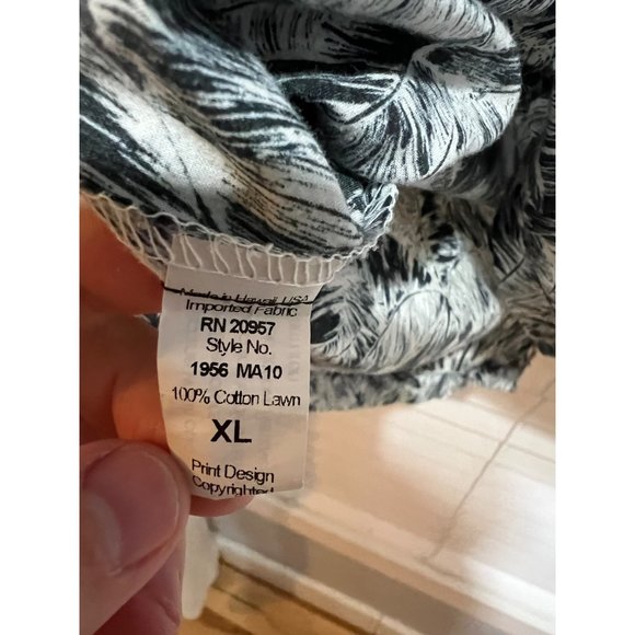 Tori Richard Short Sleeve Button Up Shirt - Size XL - Picture 4 of 4